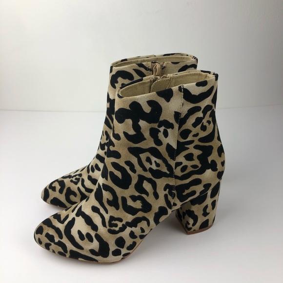 Band of Gypsies Andrea Leopard Print Vegan Booties - Picture 2 of 10